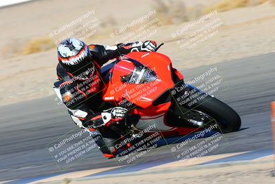 media/Jan-08-2022-SoCal Trackdays (Sat) [[1ec2777125]]/Turn 15 Inside (950am)/